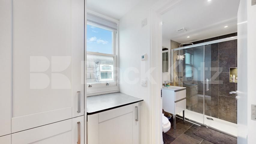 Top Floor One Bedroom Flat with Open Plan Living on Stroud Green Road Stroud Green Road, Finsbury Park